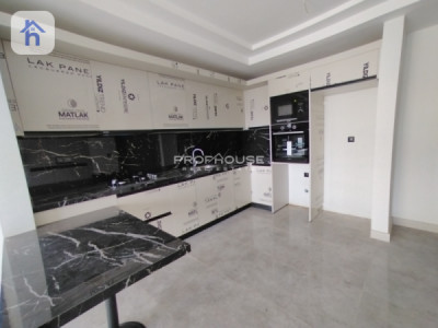 Stylish 1-Bedroom Apartment for Sale image 2