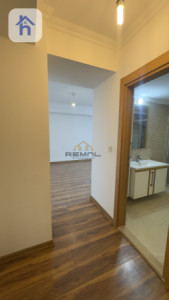Spacious Apartment in Roya Tower image 4
