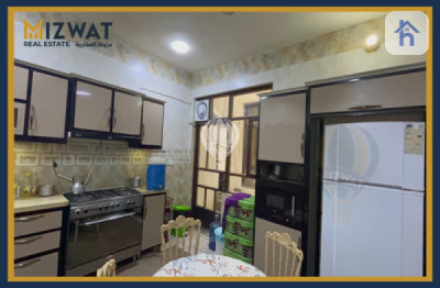 Spacious 4-Bedroom House in Al Dora Image 7