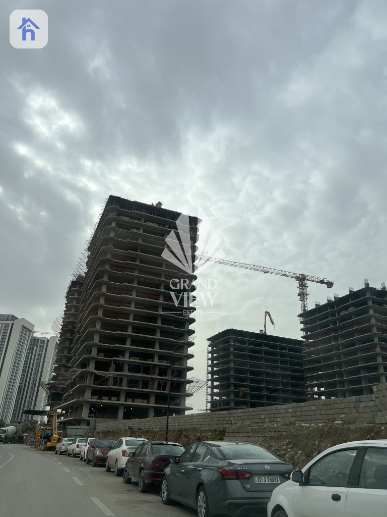 Modern Apartment Image 5