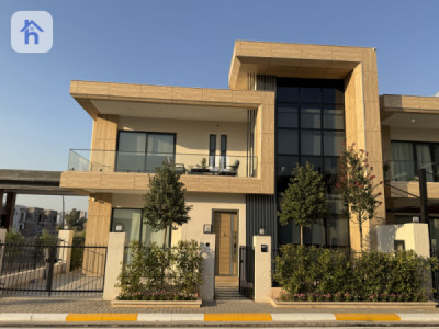 منزل حديث يضم 4 غرف نوم image 2