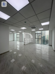 Modern Office in empire Business Tower — 1
