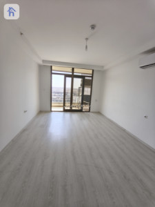 Modern apartment in Empire Pearl Towers Image 3