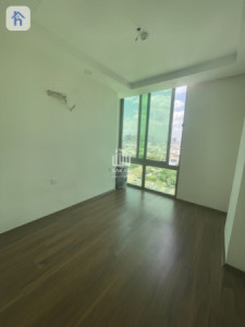 Modern 2-Bedroom Apartment in Life Towers Image 3