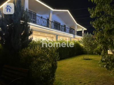 مزرعة واسعة مع أشجار الفاكهة صورة 4