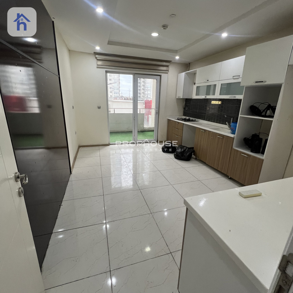 Spacious Apartment in Rena Towers