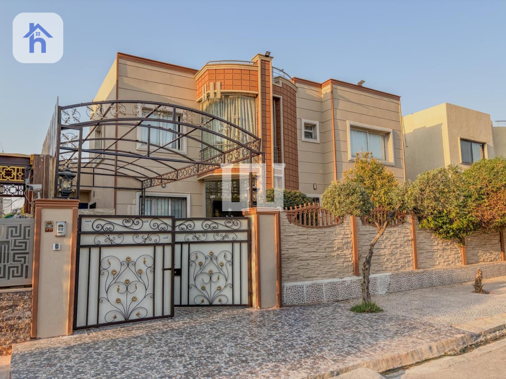 Spacious House in Ganjan City