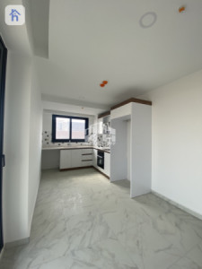 Modern Apartment in Prime Location Image 3