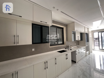 Corner House image 3