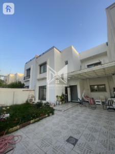House Opposite Garden image 3