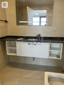Modern Apartment in Star Towers Resim 5