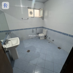 Spacious Villa in Empire Royal with 5 Bedrooms image 21