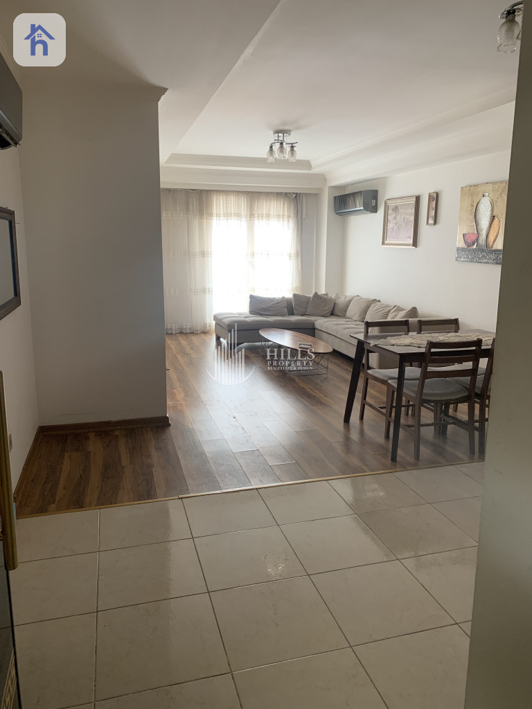 Cozy Apartment in Roya Tower