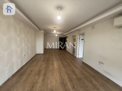 Modern Apartment in Star Towers image 2