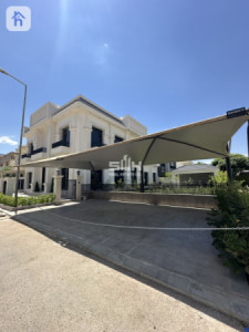 Spacious House in Dream City image 2