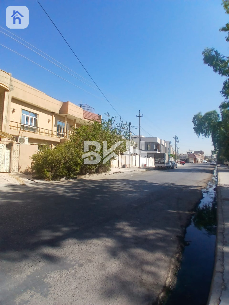 Spacious family residence in prime location Image 2