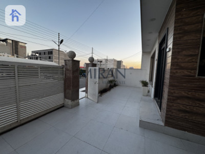 House Opposite Garden Image 4