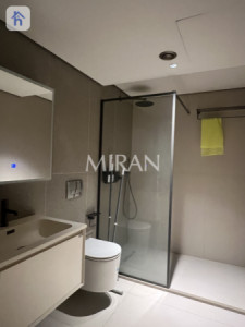 Modern Studio Apartment in Cavalli Tower Resim 4