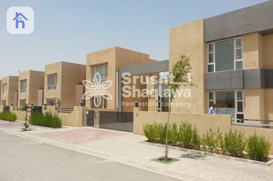 خانوویەکی فراوان بە ٤ ژووری نوستن بۆ کرێ