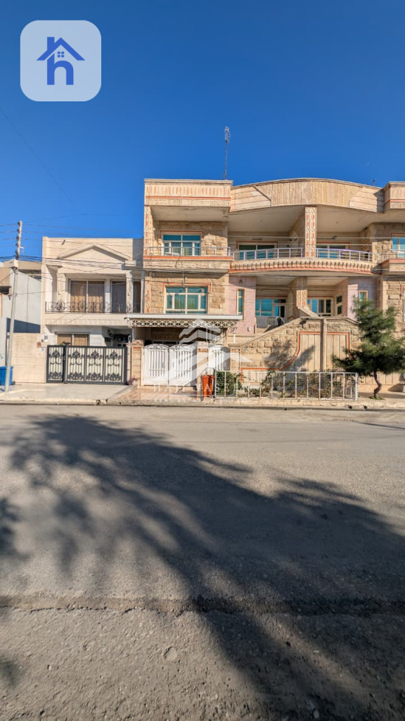 Three-Floor House in Zhyan, Erbil
