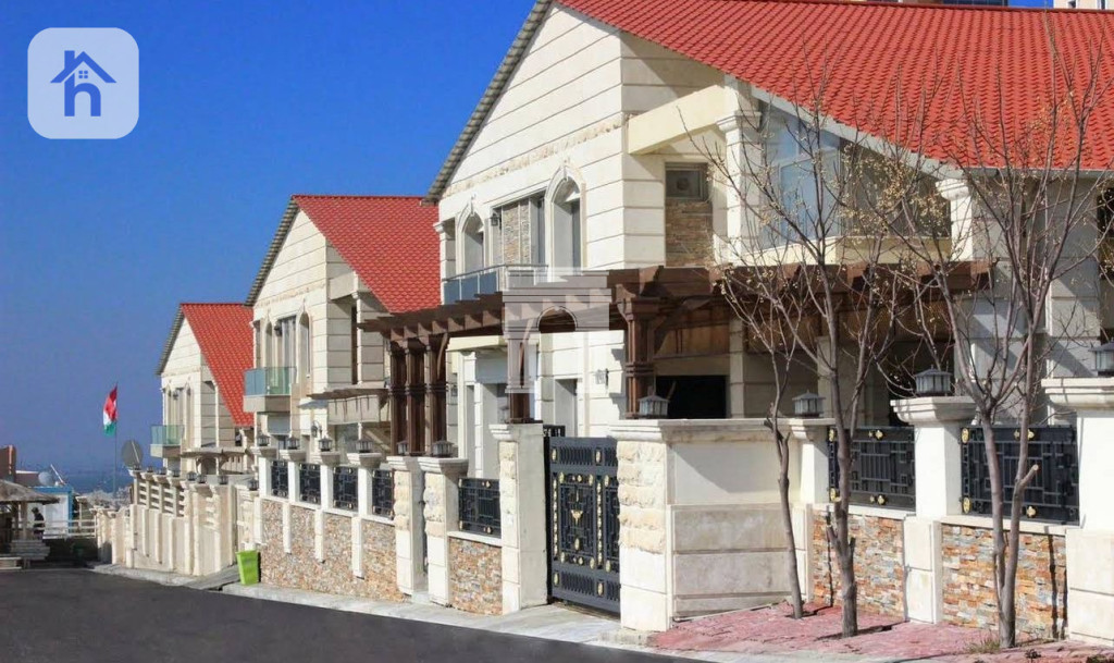 Elegant Home with Spacious Rooms