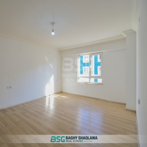 We have an apartment for rent in MRF5 Towers Resim 4