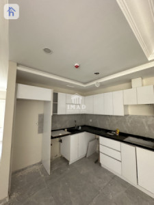 Spacious Apartment in Eskan Towers image 2