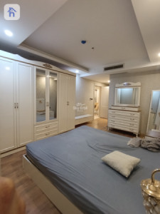 Modern Apartment in Sky Towers image 5