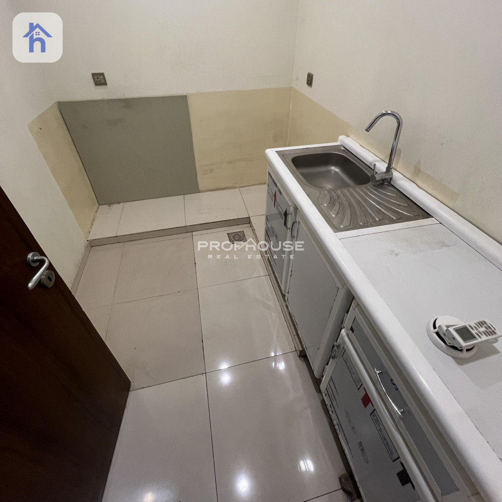 ئۆفیسێکی فراوان بۆ کرێ وێنە 3