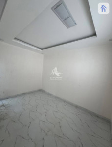 One Floor House image 2