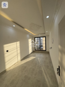 Modern 4 Bedroom House image 7