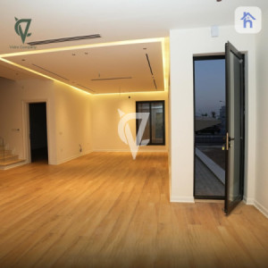Modern House with 4 Bedrooms in Erbil image 2