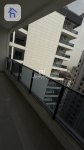 Spacious 2 Bedroom Apartment with Modern Design Image 13
