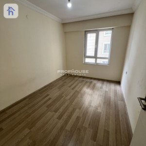 Elegant 3 BR Apartment with Ample Space Image 4