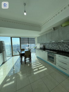 Luxurious Tower Apartment with Views Image 7