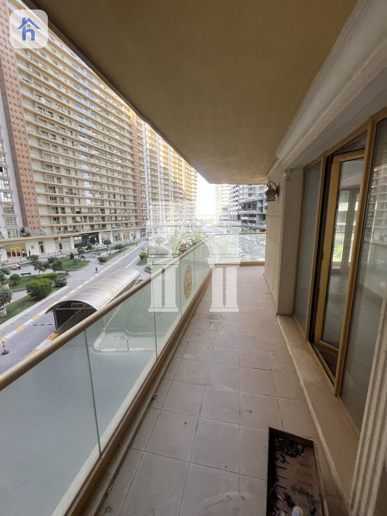 Spacious apartment in Roya Tower Image 11
