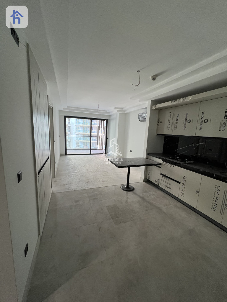 Modern 1 Bedroom Apartment in Rami Towers Image 2