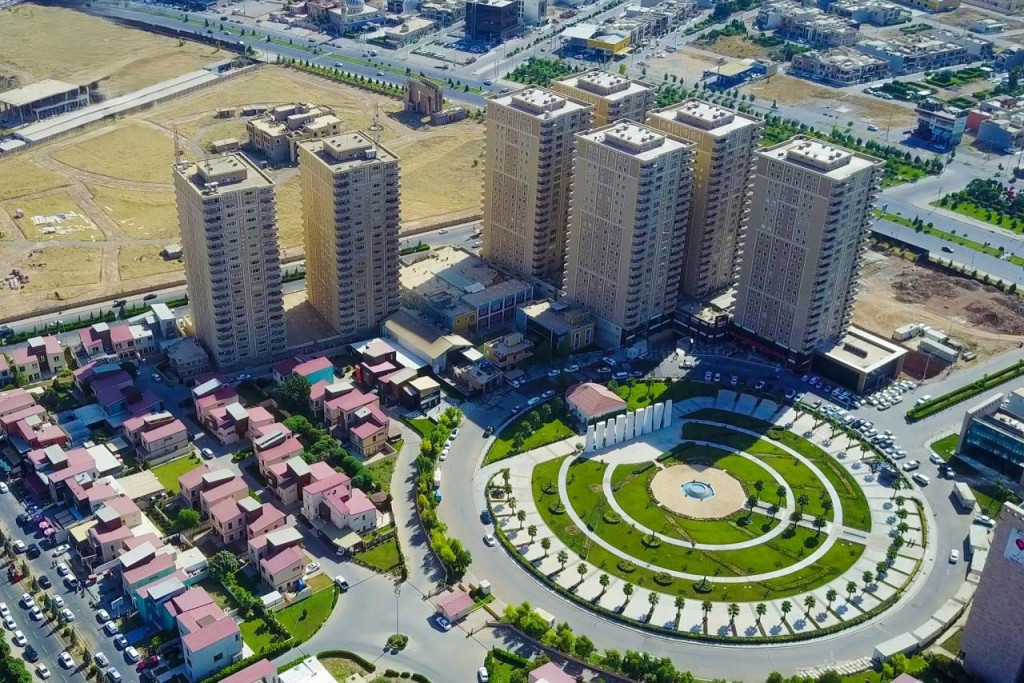 Modern 3BR Apartment in Central Location Image 9