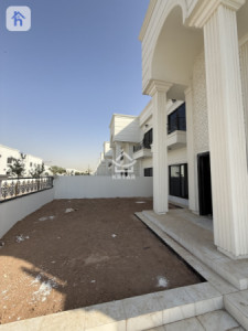 Modern House image 2