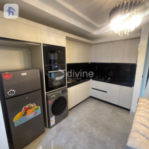 Elegant 1-Bedroom Apartment image 2