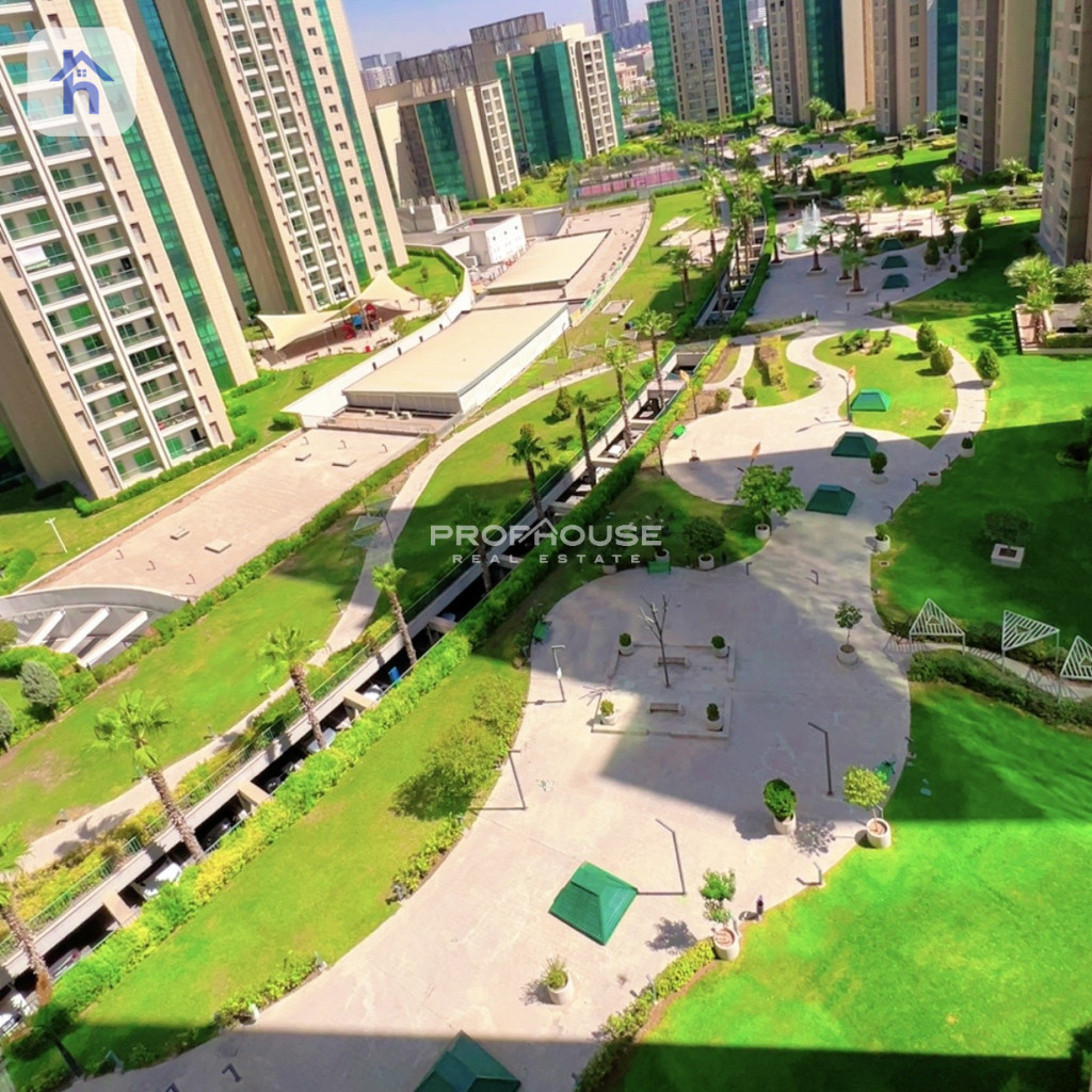 Luxurious Apartment with Stunning Views Resim 14