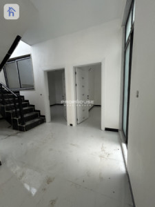 Modern Home with 5 Bedrooms Resim 5