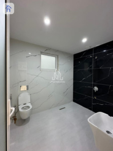 Spacious house with 5 bedrooms image 13