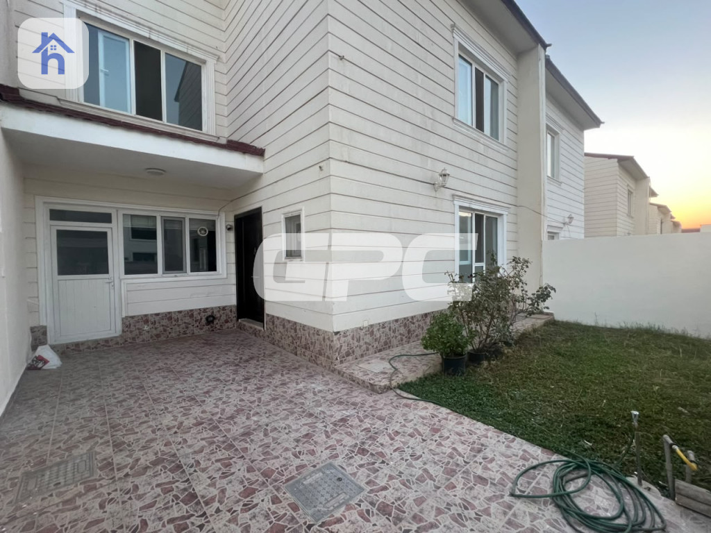 Spacious 4 Bedroom House for Rent Image 2