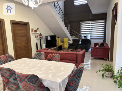 Spacious House with 5 Bedrooms Resim 10