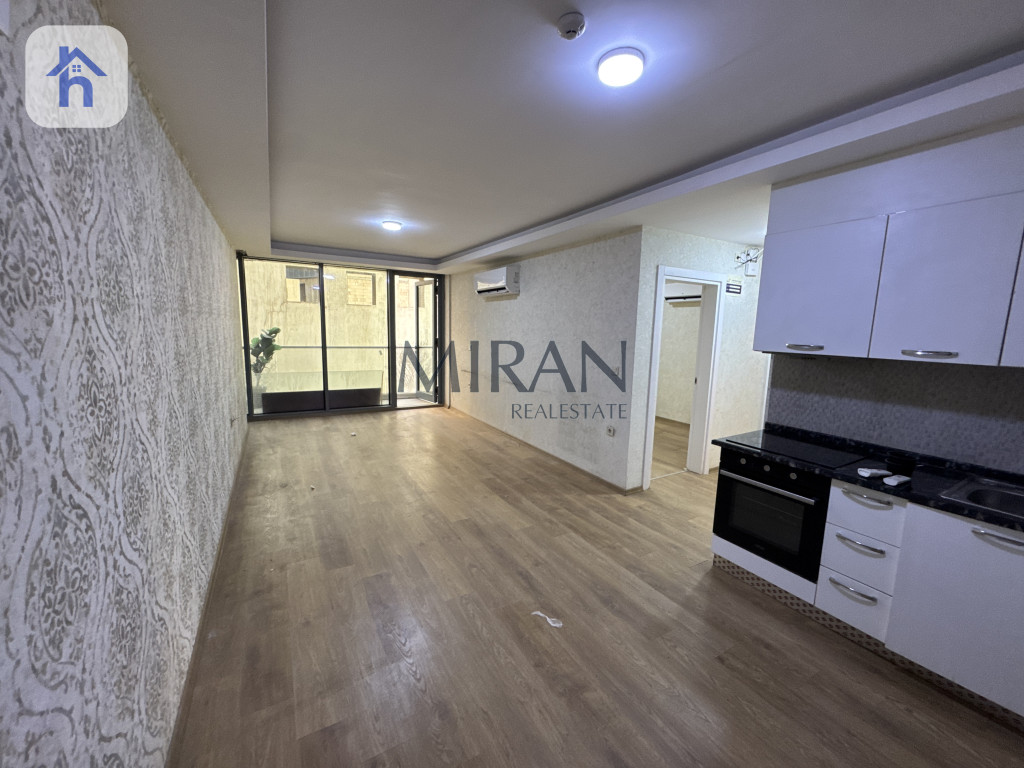 شقة واسعة تحتوي على غرفتي نوم