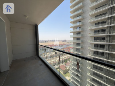 Modern Studio Apartment in Rami Towers Image 5