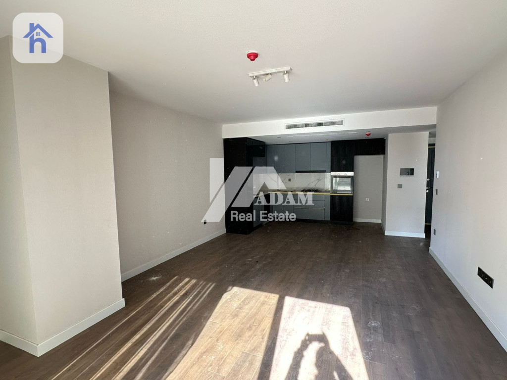 Charming Apartment with Terrace Image 2