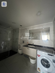 Modern Apartment with 2 Bedrooms image 6