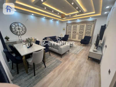 Spacious House with 5 Bedrooms image 10